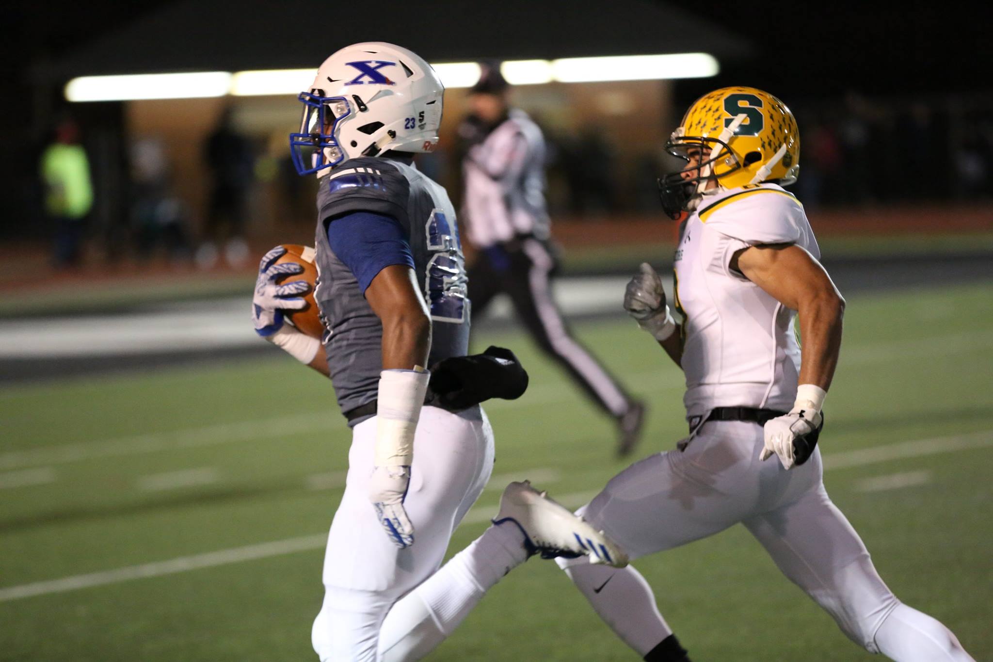 St. Xavier Rolls Sycamore in Round Two